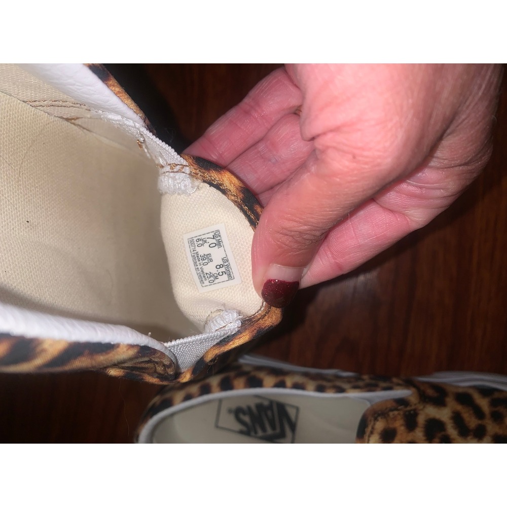 Used Vans Classic Slip-On shoes in leopard print sz 8 1/2 W 7 M - Picture 5 of 5